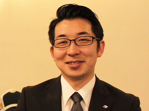 小平佳央
